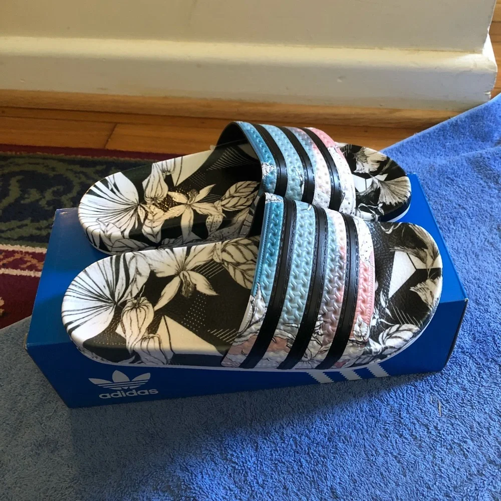 Adidas Adilette slides women - Picture 1 of 8